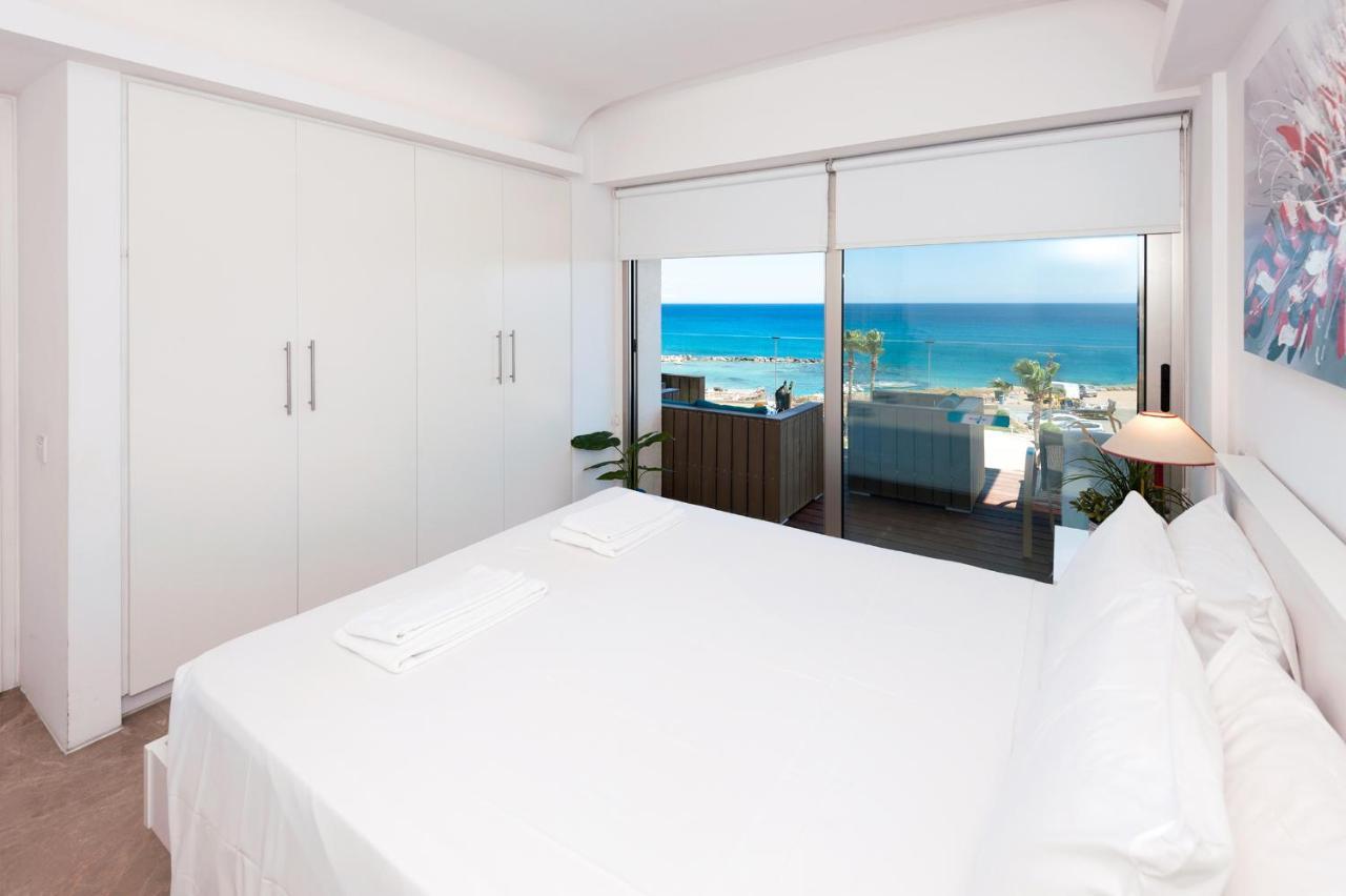 Apartment Marina - Beachfront Protaras Eksteriør billede