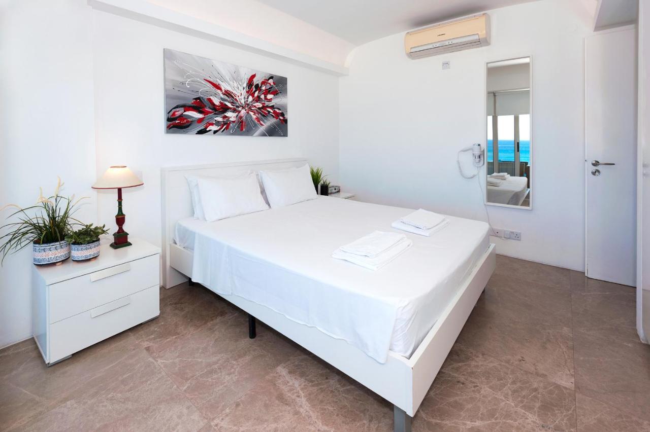 Apartment Marina - Beachfront Protaras Eksteriør billede